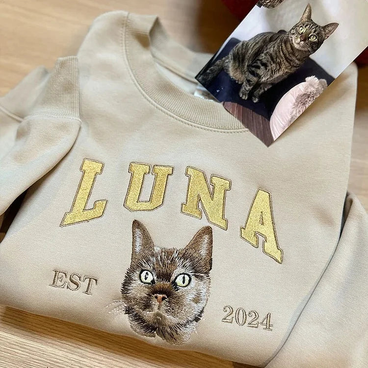 Personalized Embroidered Pet Face & Name Sweatshirt – Custom Keepsake Gift for Pet Lovers